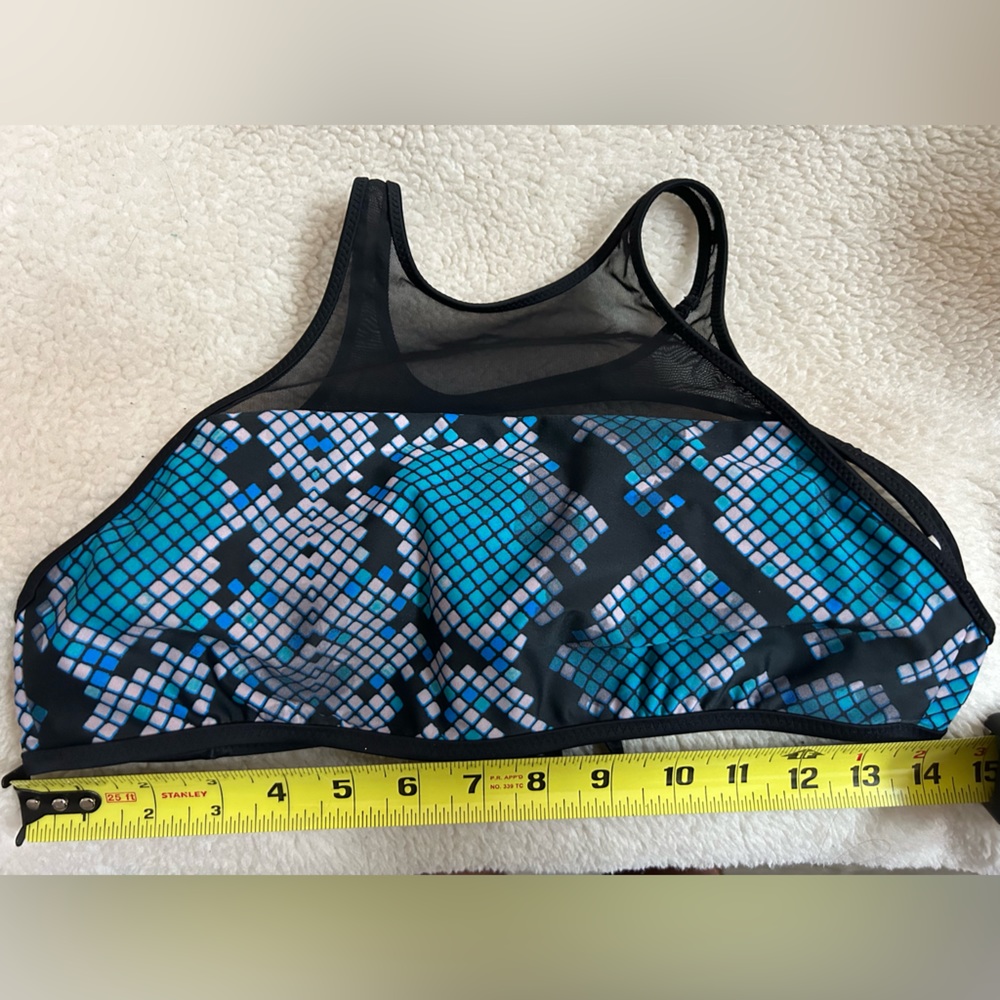 Lululemon Reversible Salty Swim Bikini Top Size 8